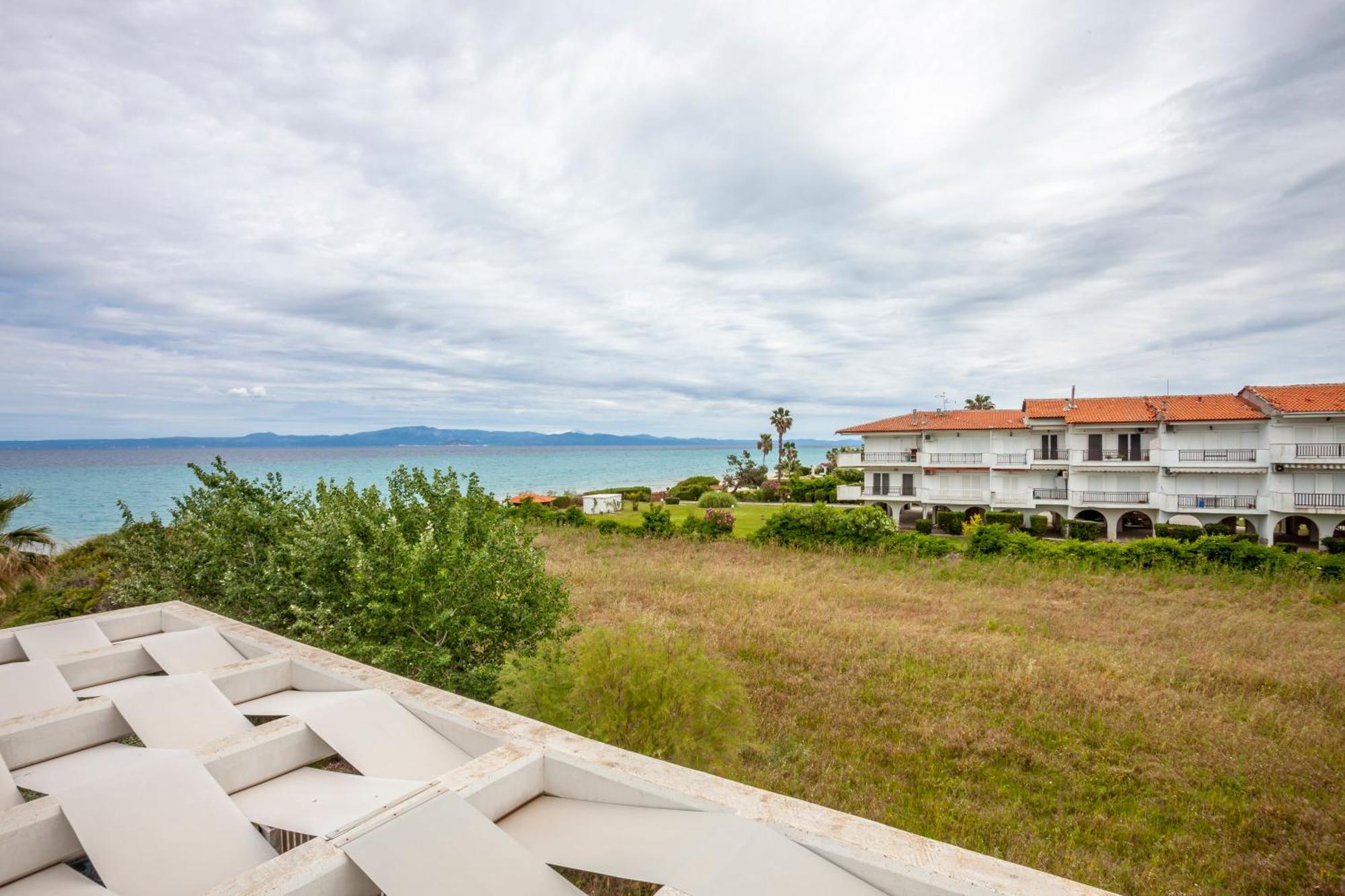 Villa Hanioti Dream Seafront Экстерьер фото